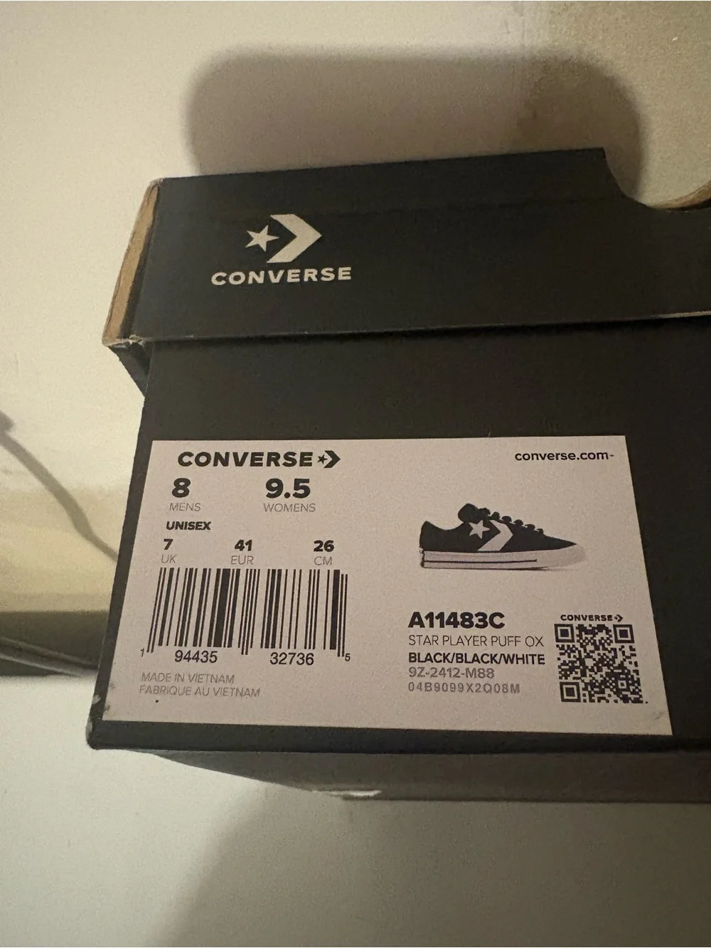 Converse Mens 'size 8 Black & White Star Low-Top Sneakers
